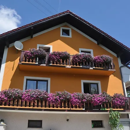 Homestay Bendl Steinhaus am Semmering